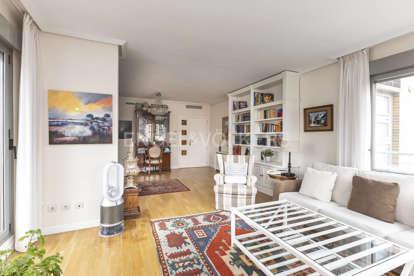Wohnzimmer von Maisonette zur Miete in La Moraleja mit Klimaanlage, Heizung und Privatgarten