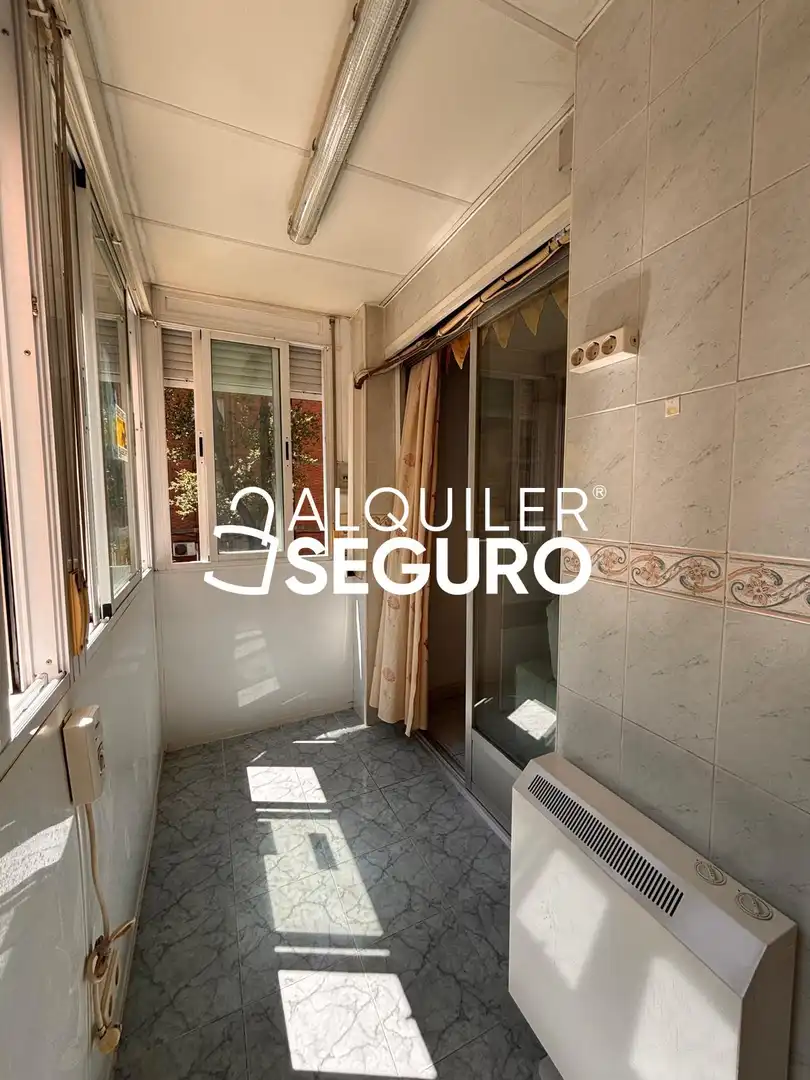 Bedroom of Flat for rent in Madrid  with Air Conditioner, Heating and Furnished