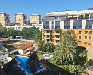 Exterior view of Flat for sale in  Sevilla Capital