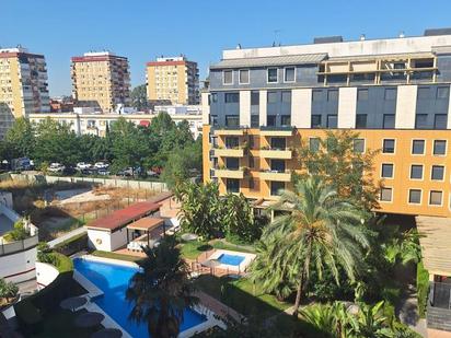 Exterior view of Flat for sale in  Sevilla Capital