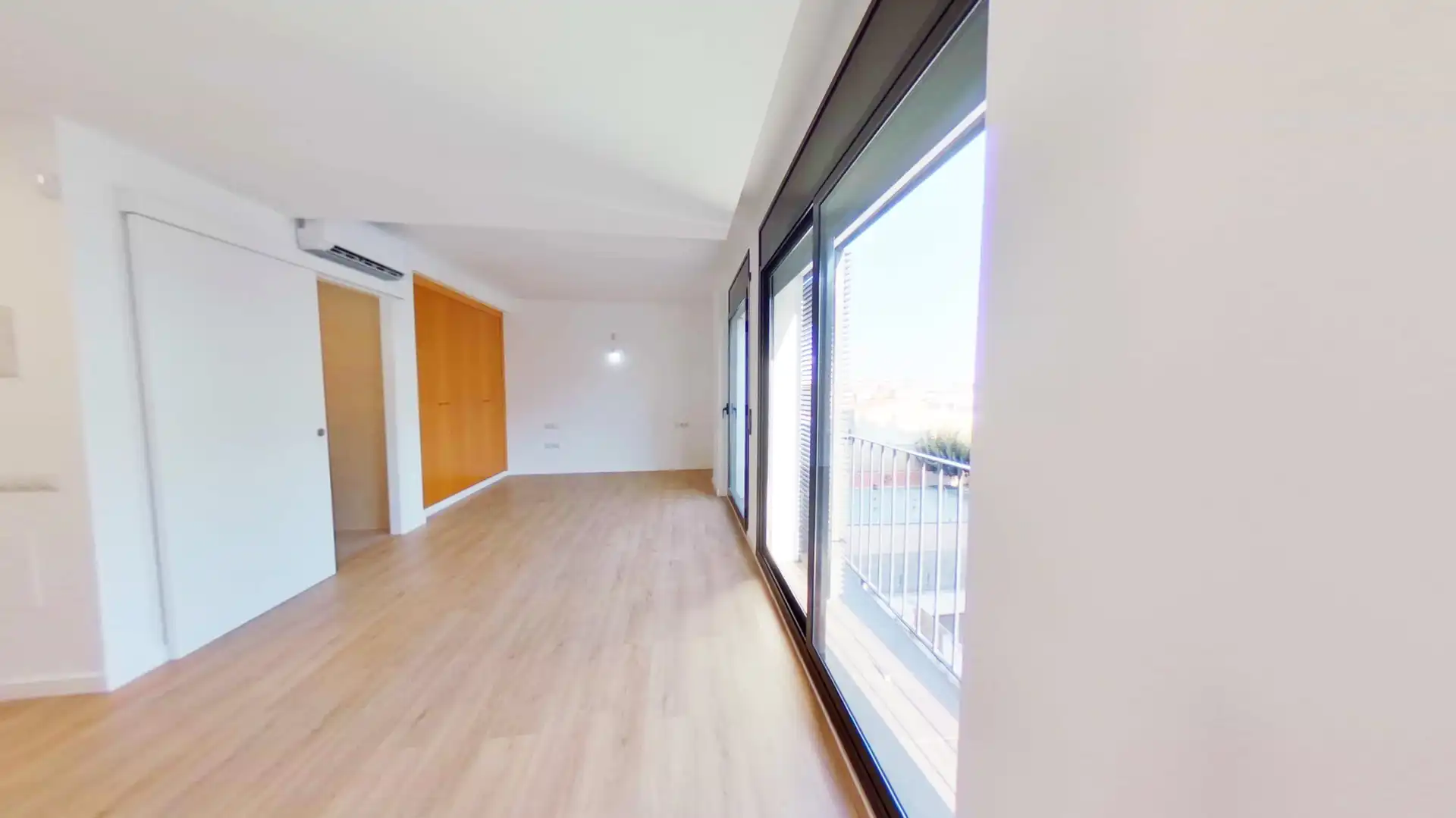 Living room of Study for sale in Terrassa  with Parquet flooring