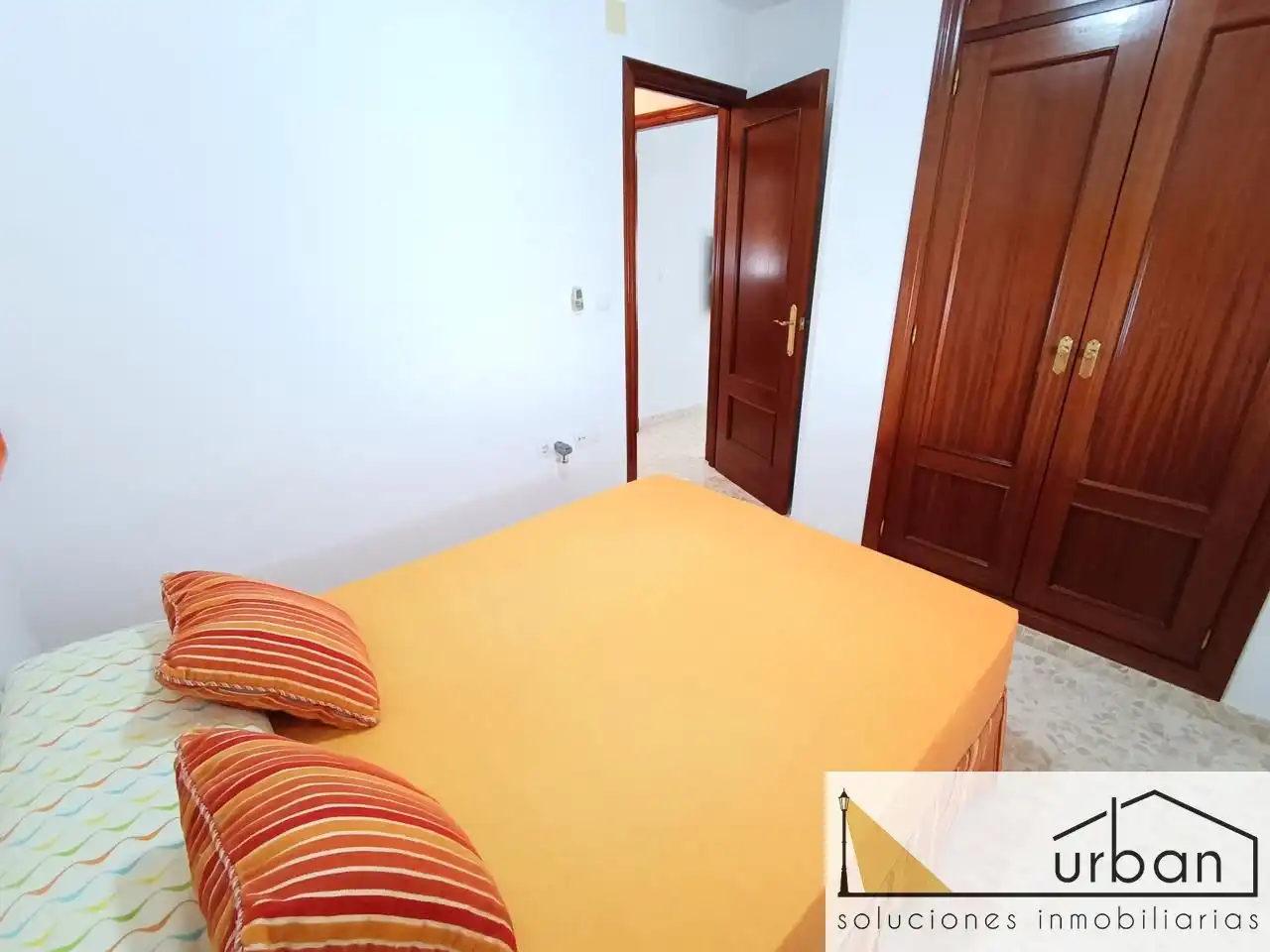 Flat for sale in De Granada, Chipiona Norte