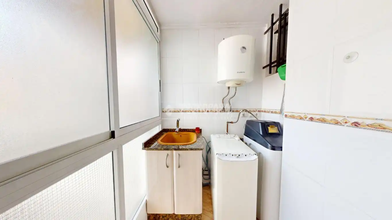 Kitchen of Flat for sale in Valencia  with Air Conditioner and Balcony