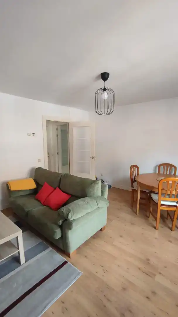 Sala de estar de Piso para compartir en Villanueva del Pardillo con Parquet, Amueblado y Horno
