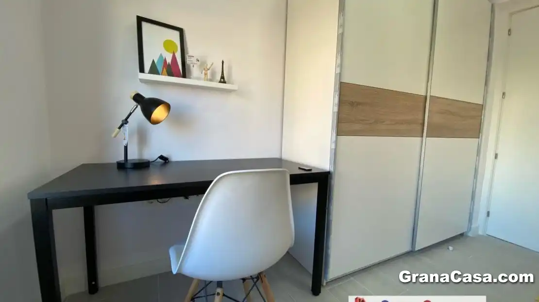 Wohnung zur Miete in Granada mit Klimaanlage, Heizung und Terrasse