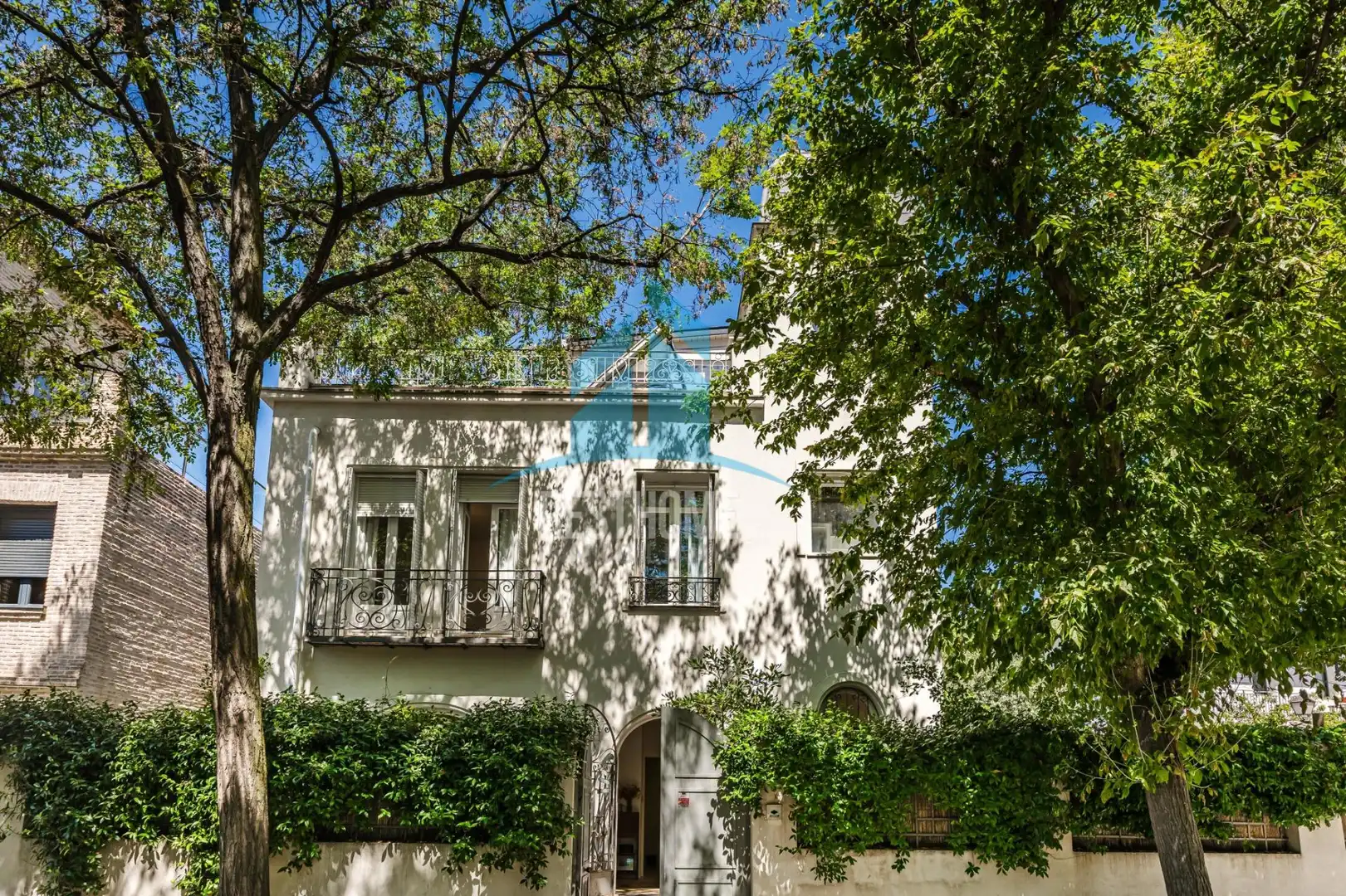 Vista exterior de Casa o chalet en venta en Madrid con Calefacción, Jardín privado y Parquet