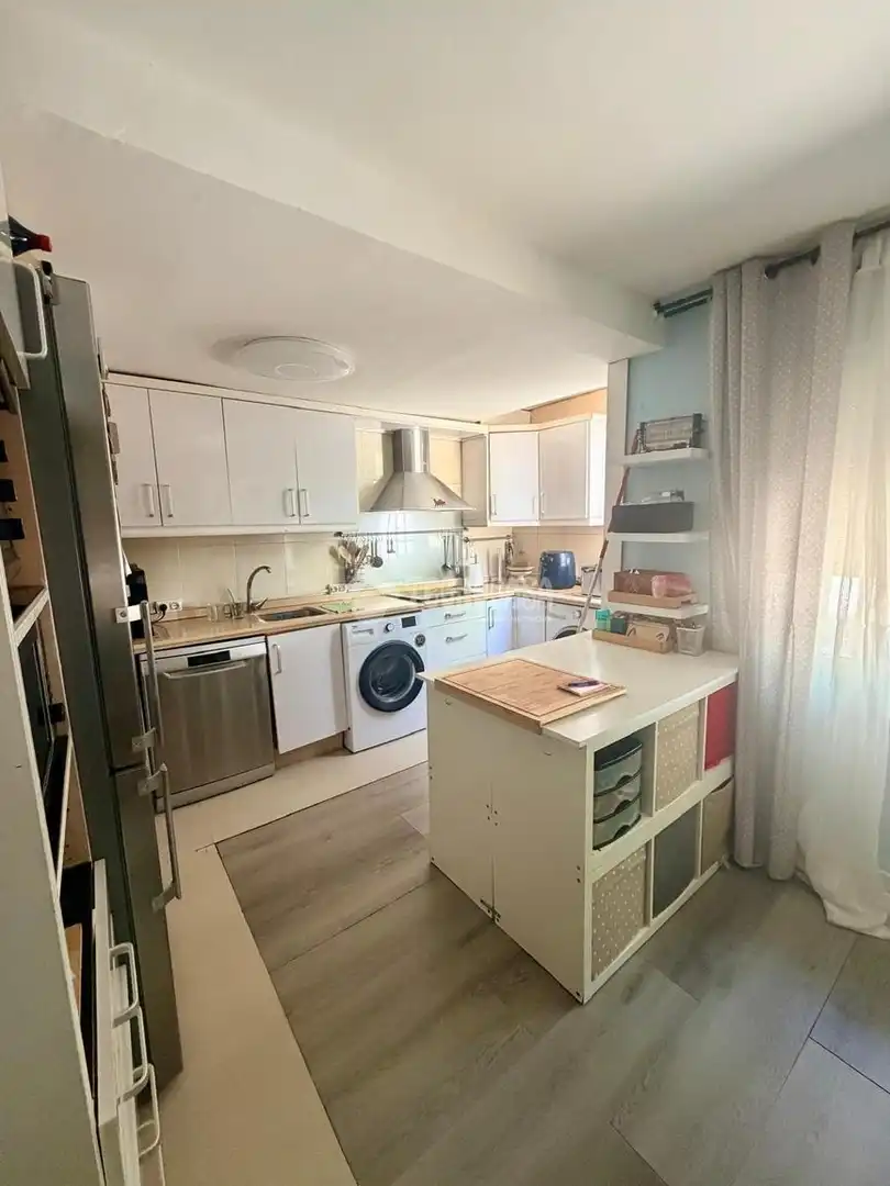 Kitchen of Flat for sale in Sevilla  with Heating