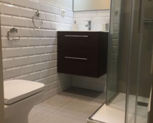 Bathroom of Flat to share in Donostia - San Sebastián   with Air Conditioner and Terrace