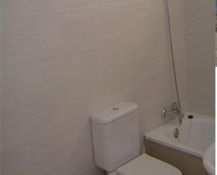 Bathroom of Apartment to share in  Almería Capital  with Terrace