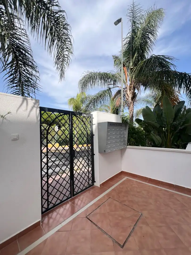 Bajo con piscina en venta en La Colina, imagen 25