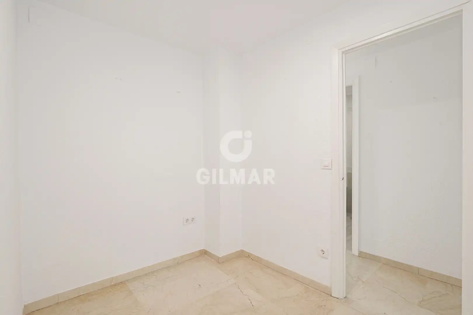Habitación de Piso en venta en Sevilla con Calefacción