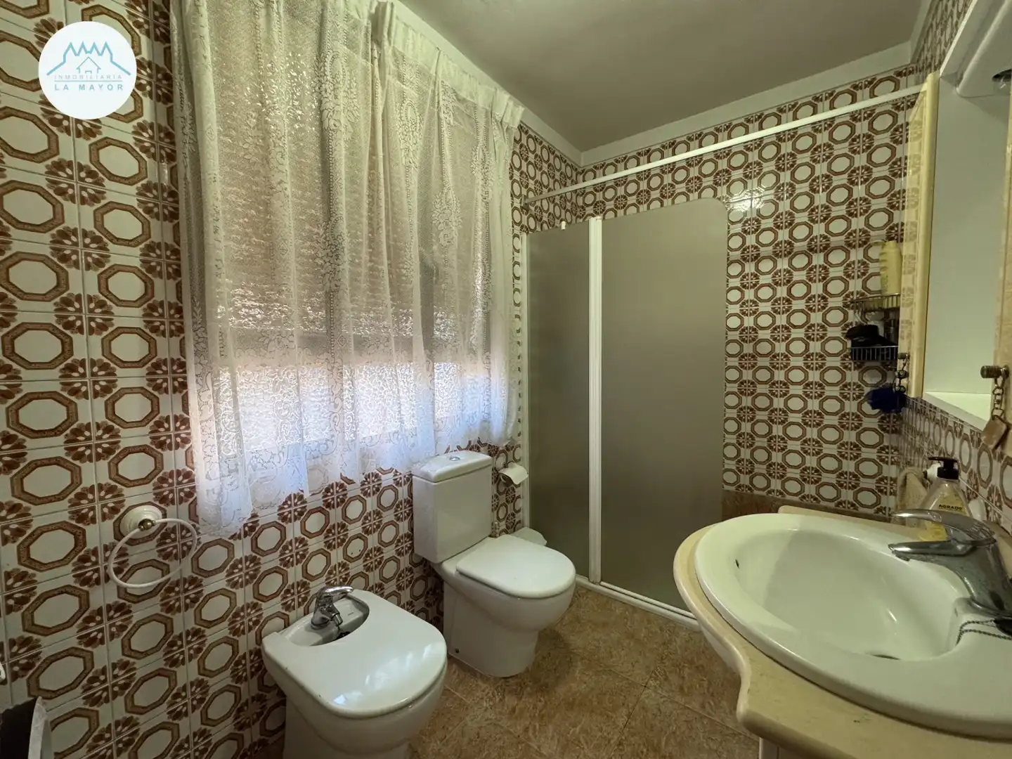 Bathroom of Houses for sale in Carrión de Calatrava  with Air Conditioner, Terrace and Furnished