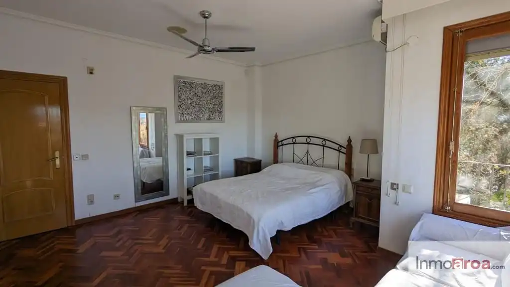 Schlafzimmer von Haus oder Chalet zur Miete in Riba-roja de Túria mit Klimaanlage, Heizung und Privatgarten