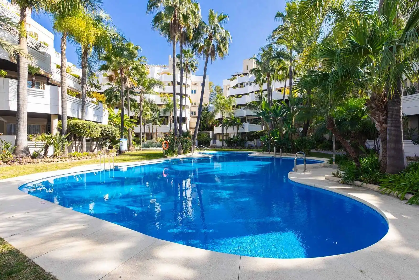 Mini appartamento con piscina in vendita a Nueva Andalucía, imagen 33