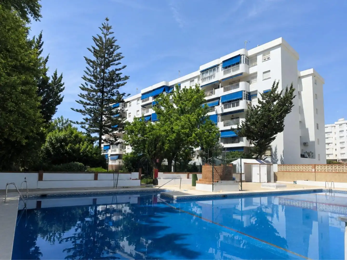 Außenansicht von Wohnung zum Verkauf in Rincón de la Victoria mit Terrasse, Möbliert und Gemeinschaftspool