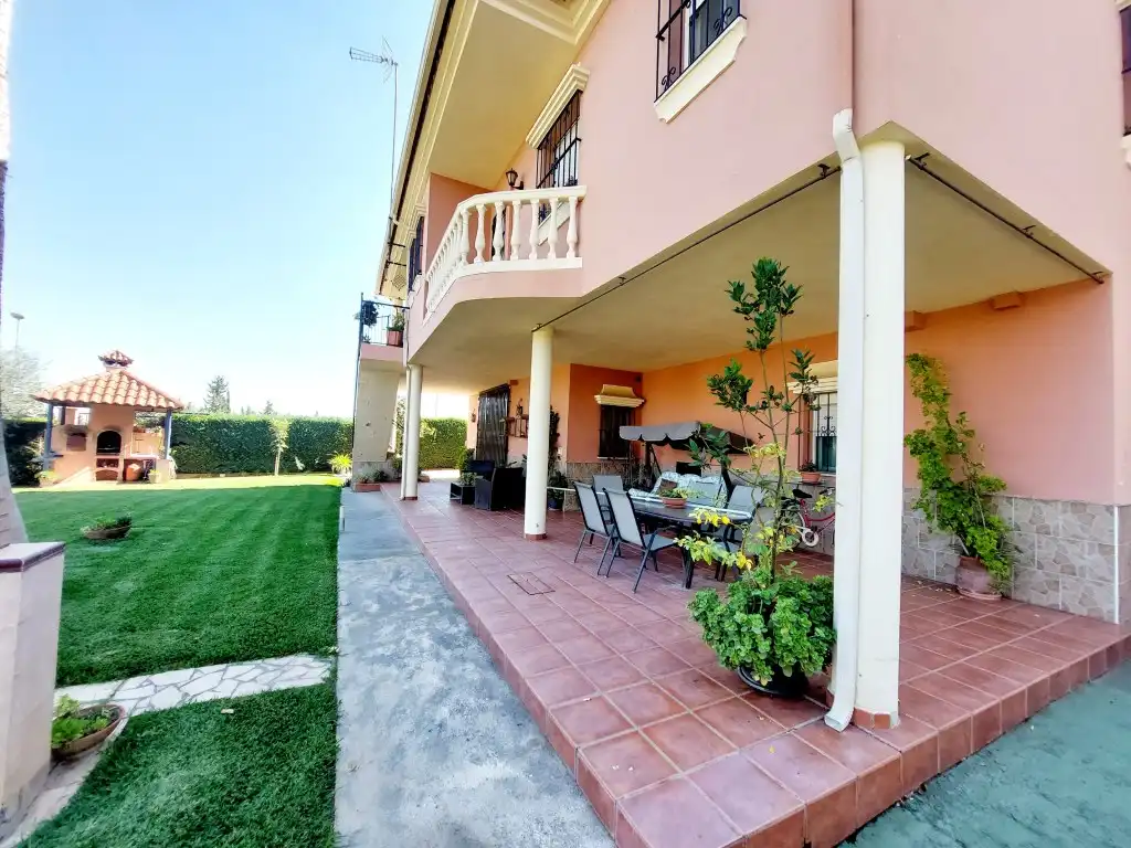 Terrassa de Casa o xalet en venda en Las Vaguadas