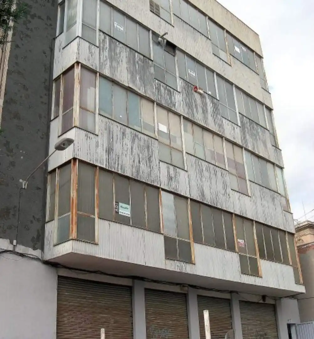 Fabrikhallen zur Miete in Santa Eulàlia