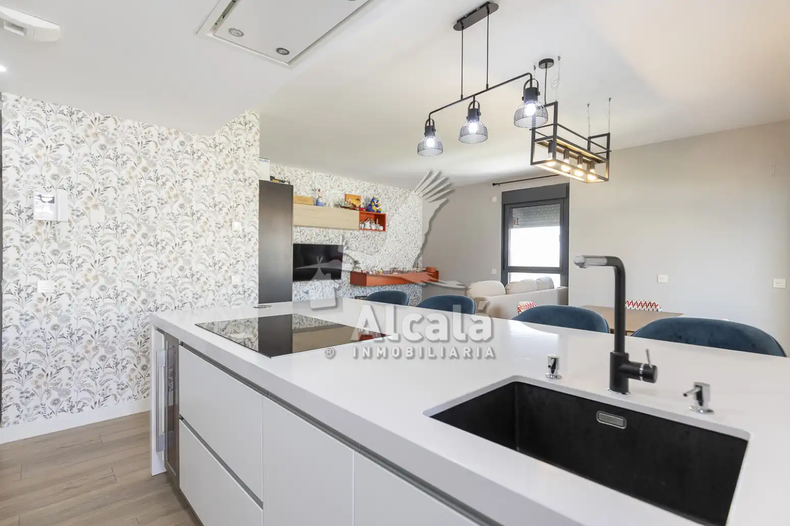 Cuina de Àtic en venda en Rivas-Vaciamadrid amb Aire condicionat, Calefacció i Jardí privat