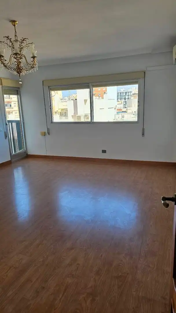 Dormitori de Pis en venda en Almería