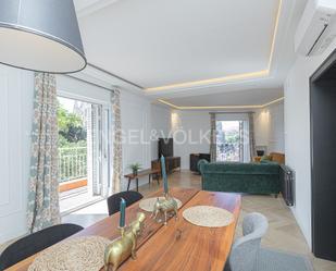 Sala d'estar de Apartament en venda en  Barcelona Capital amb Aire condicionat i Balcó