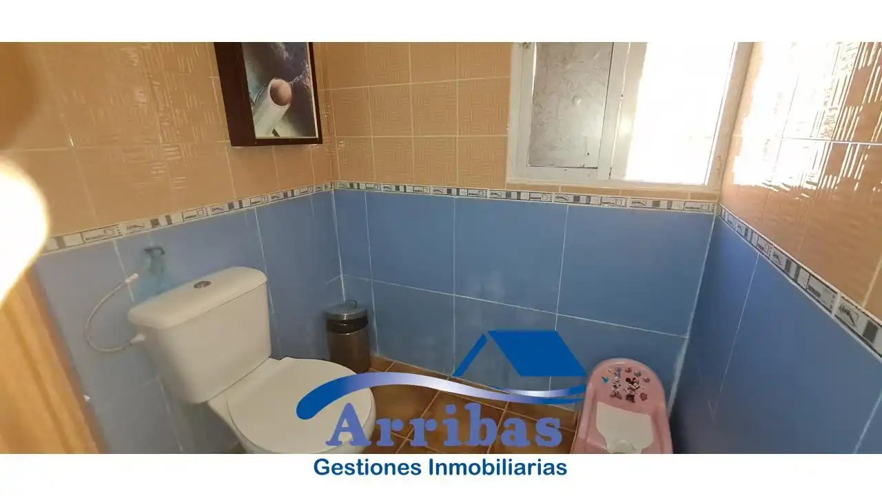 Baño de Local en venta en Escalona con Aire acondicionado y Calefacción