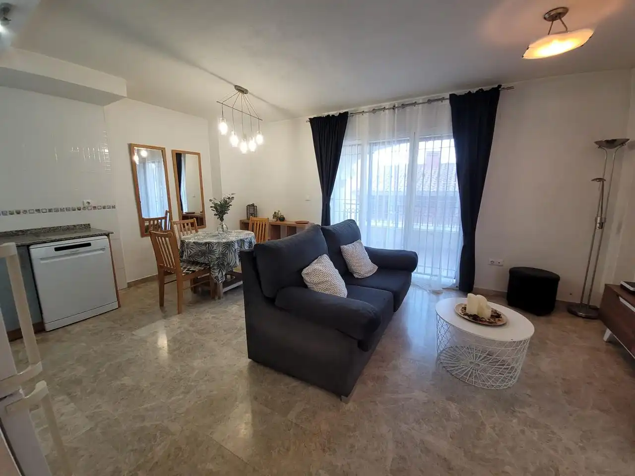 Sala d'estar de Casa o xalet en venda en Mutxamel amb Aire condicionat, Terrassa i Piscina
