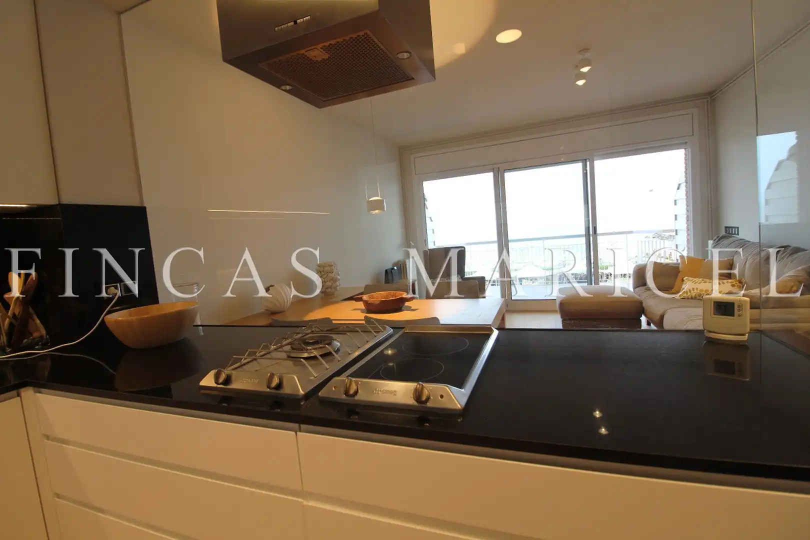 Kitchen of Flat for sale in Sitges  with Air Conditioner, Heating and Terrace
