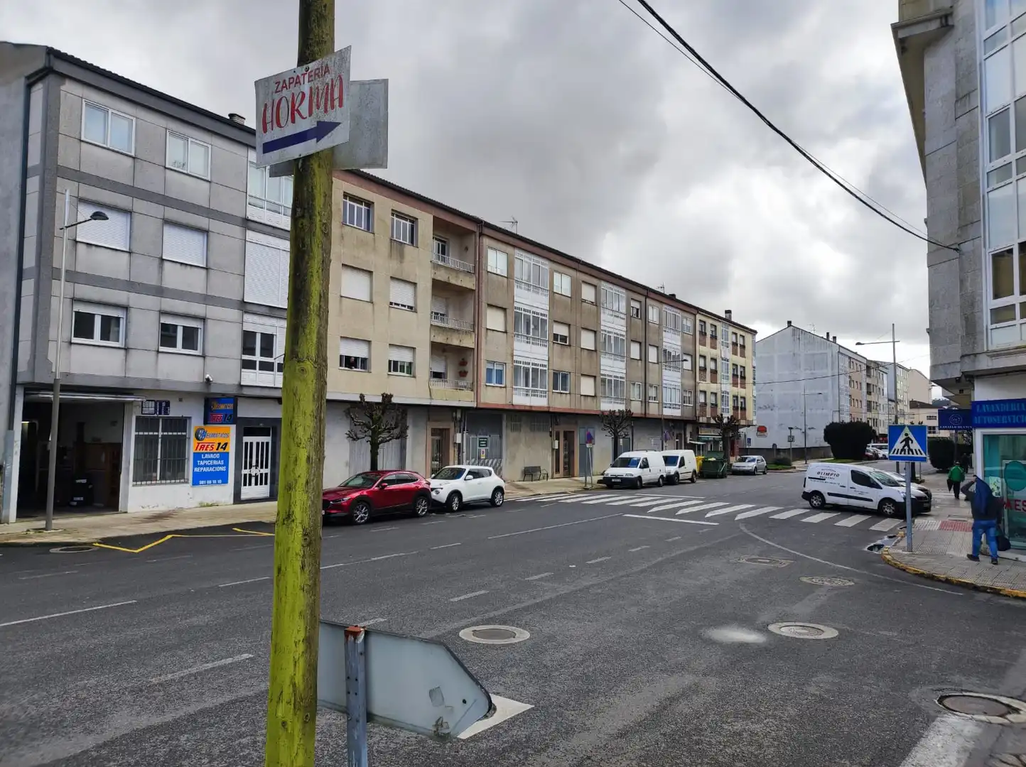 Außenansicht von Gebäude zum Verkauf in Negreira
