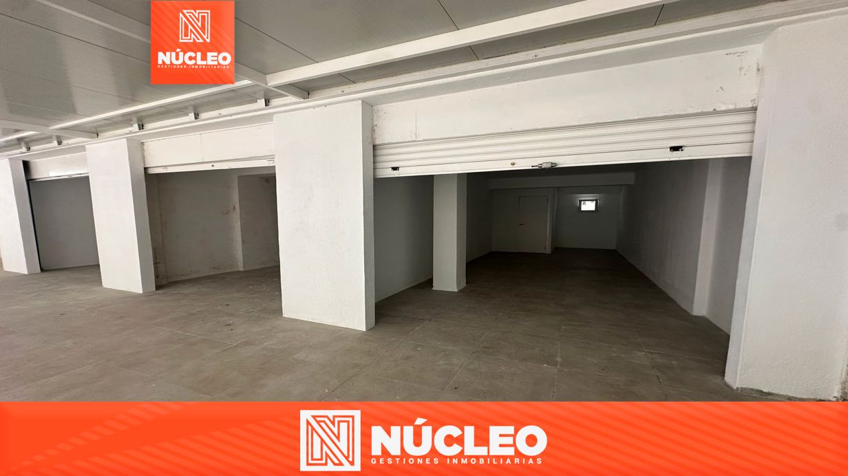 Local de alquiler en Carrer de Carles Buïgas, Mar i Camp - Platja dels Capellans