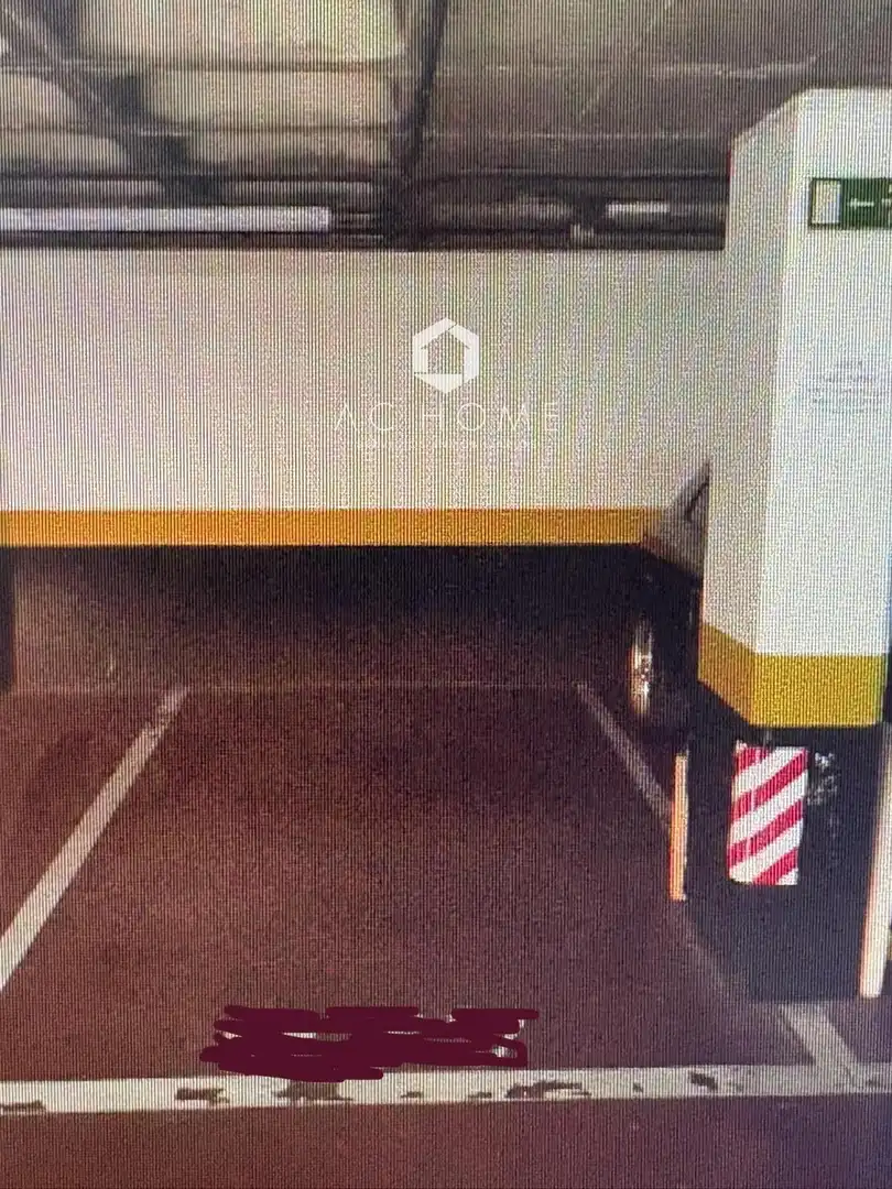 Aparcament de Garatge en venda en Madrid