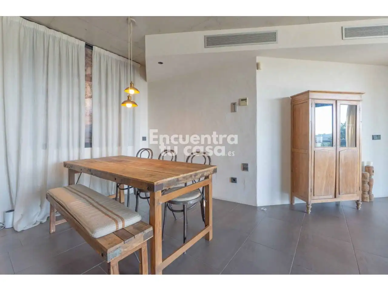 Menjador de Casa o xalet en venda en Donostia - San Sebastián  amb Jardí privat, Terrassa i Piscina