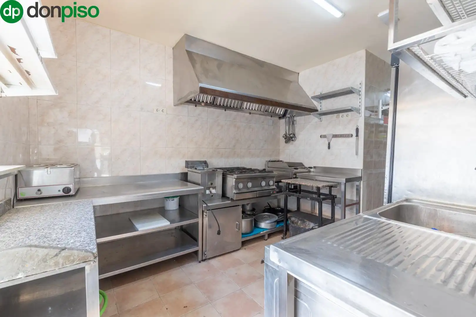 Kitchen of Commercial properties for sale in Fuente Vaqueros