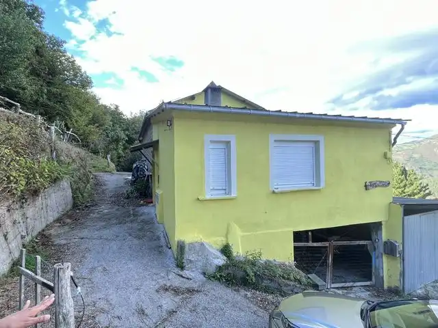 Vista exterior de Casa o xalet en venda en Grandas de Salime