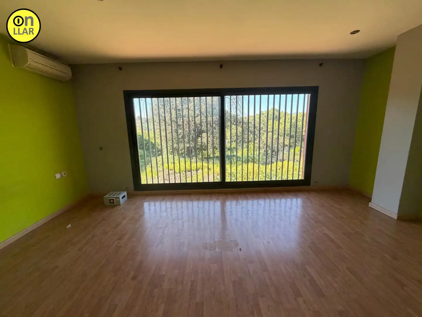 Sala de estar de Casa o chalet en venta en Lliçà d'Amunt con Jardín privado