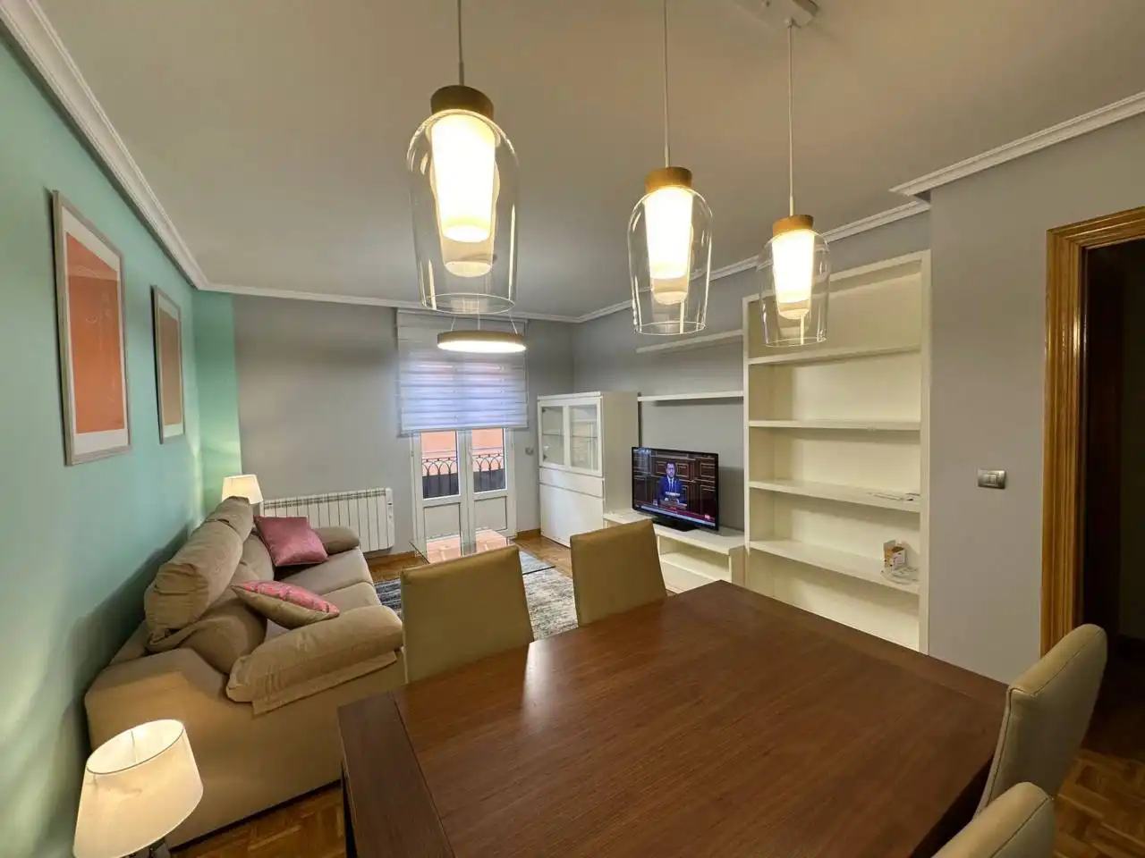 Sala de estar de Apartamento de alquiler en Burgos con Calefacción, Parquet y Amueblado