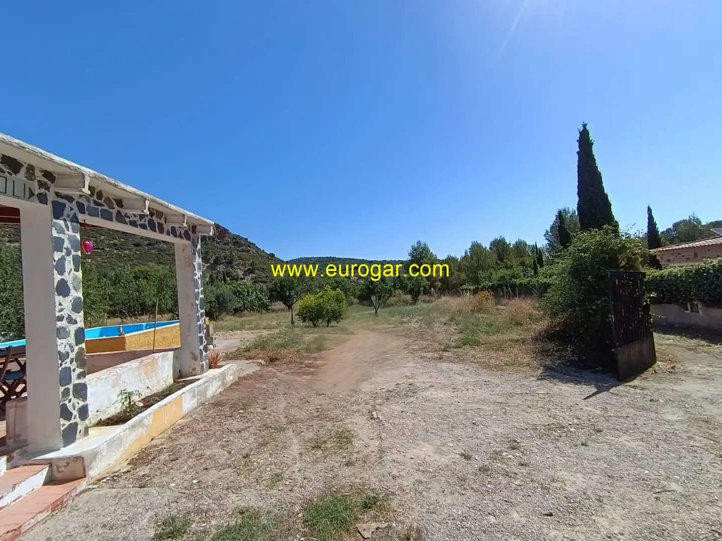 Finca rústica en venta en Chiva con Jardín privado, Terraza y Trastero