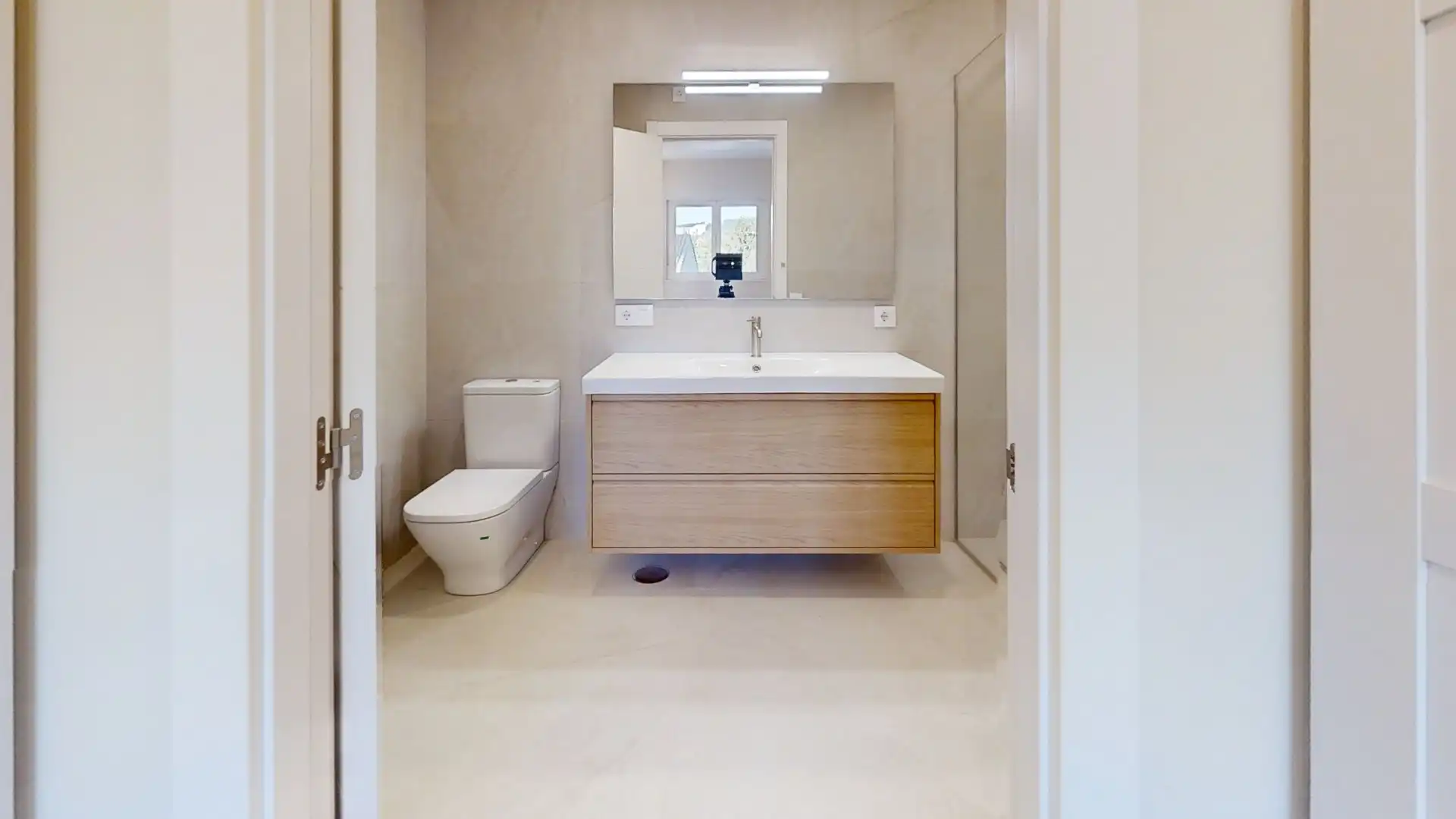 Bathroom of Flat for sale in Ferrol  with Storage room and Balcony
