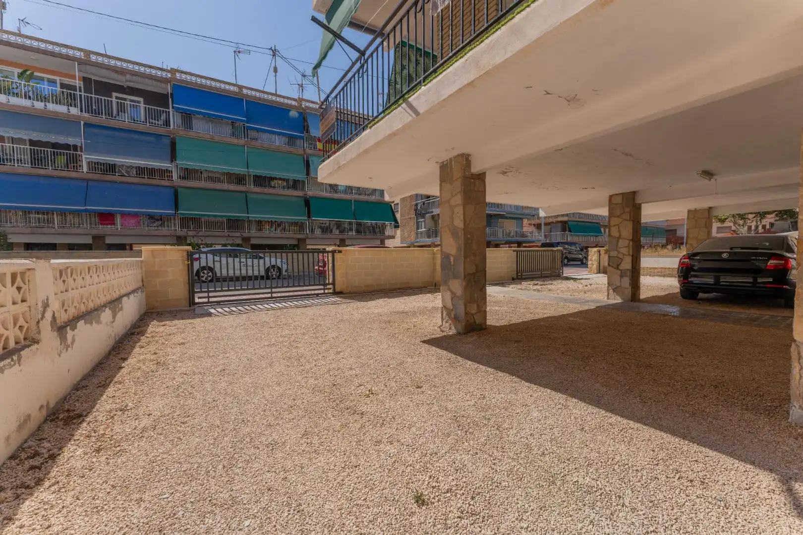 Parking de Piso de alquiler en Santa Pola con Aire acondicionado, Terraza y Amueblado