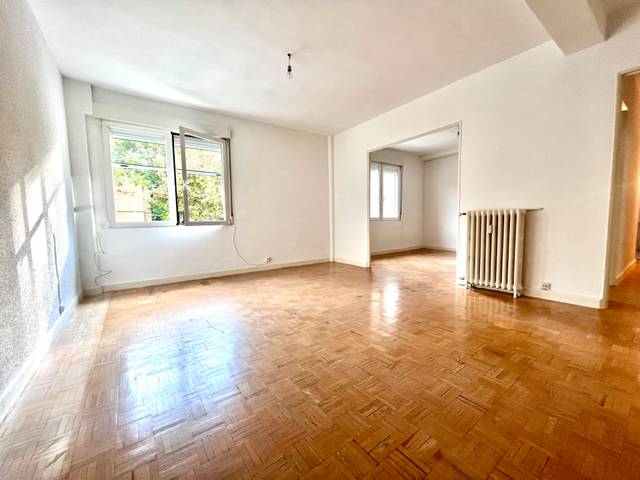 Piso en Venta en Avenida de Bonn, 8 en Guindalera