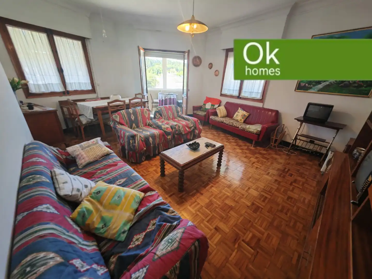 Sala d'estar de Pis en venda en Guitiriz amb Parquet, Terrassa i Moblat