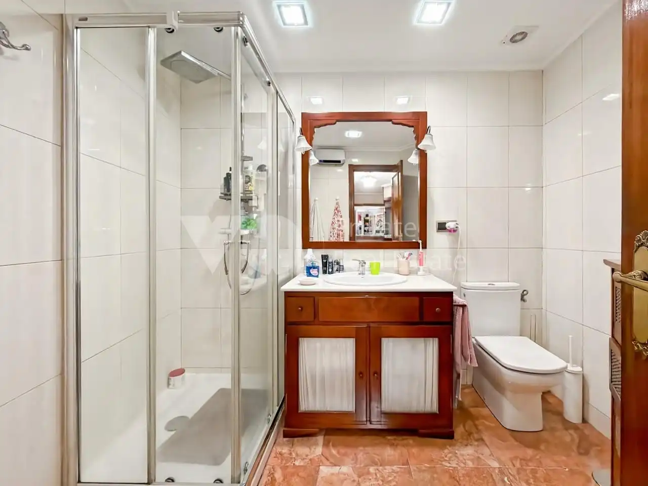 Baño de Piso en venta en Alcobendas con Calefacción, Parquet y Terraza