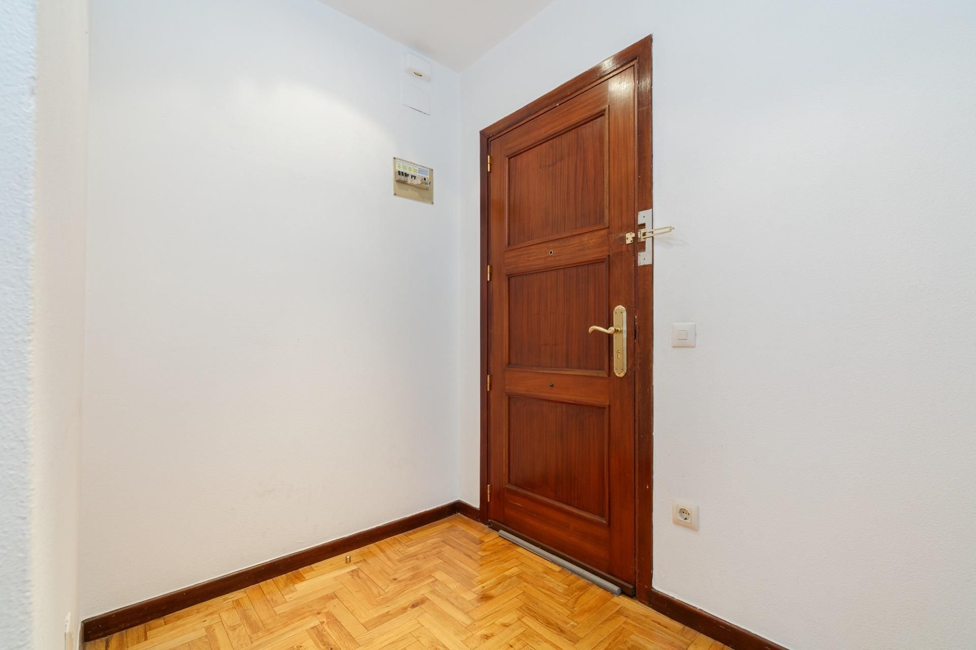 Flat for sale in Vigo   with Heating, Private garden and Terrace