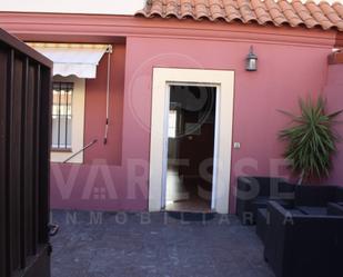 Casa adosada de lloguer a Carrión de los Céspedes