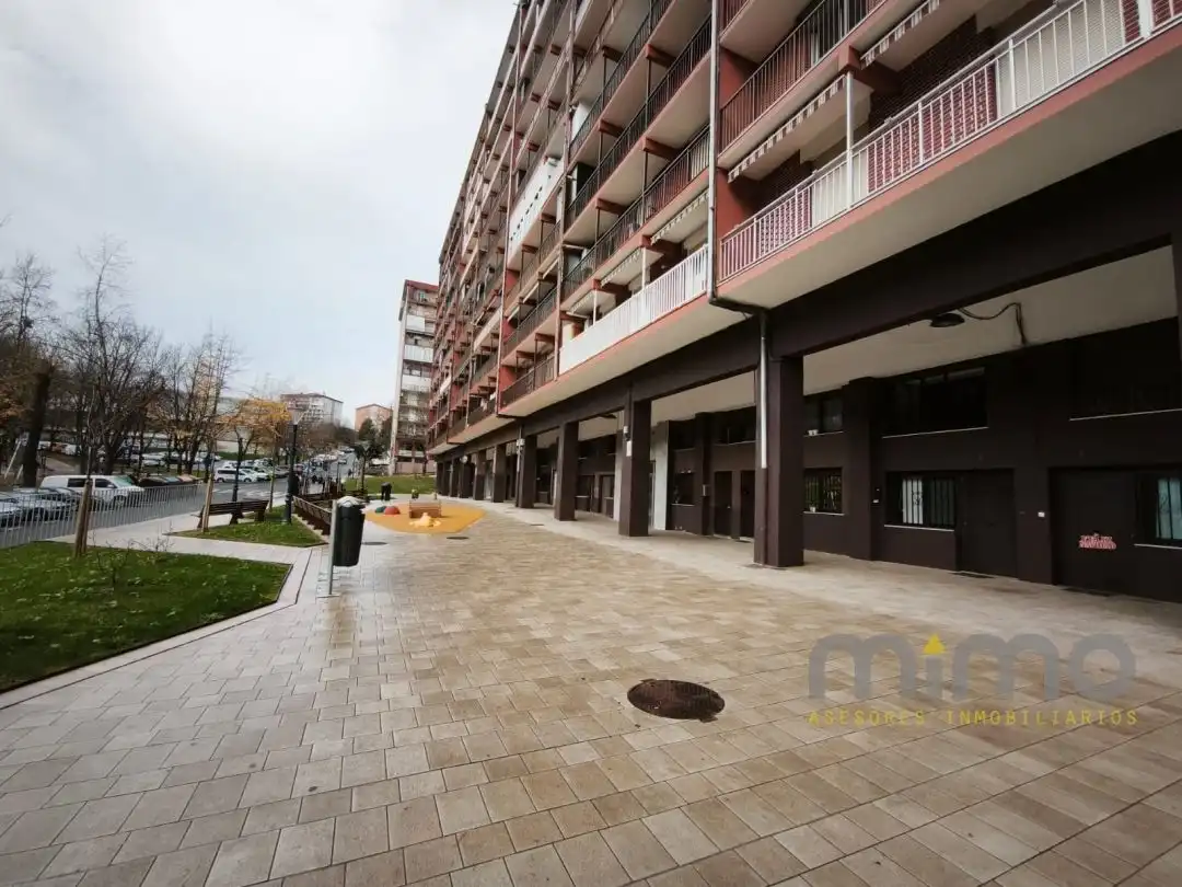 Vista exterior de Piso en venta en Errenteria con Calefacción
