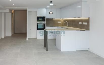 Kitchen of Flat for sale in Girona Capital  with Air Conditioner and Heating