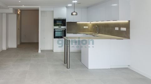 Foto 3 de Piso en venta en Carrer del Castell de Solterra, 16, Montilivi, Girona Capital
