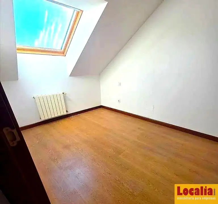 Habitación de Casa o chalet en venta en Alfoz de Lloredo con Trastero