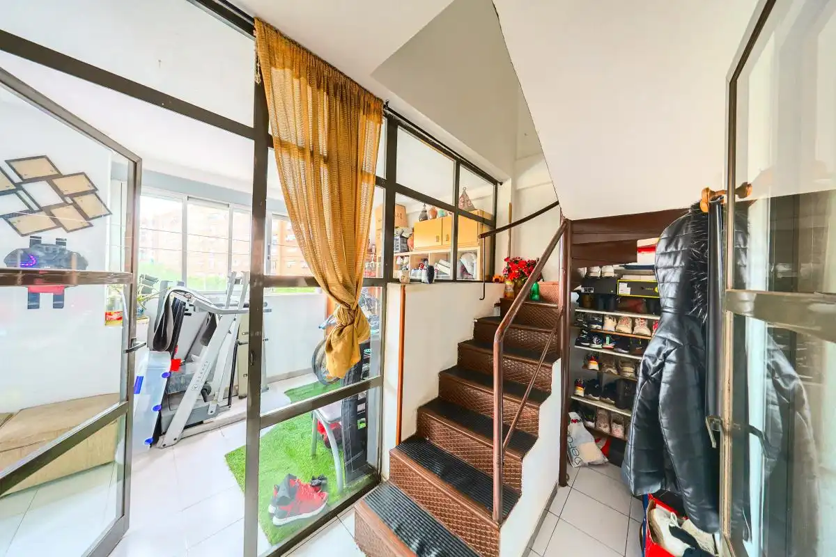 Maisonette zum Verkauf in  Madrid Capital mit Klimaanlage, Heizung und Terrasse