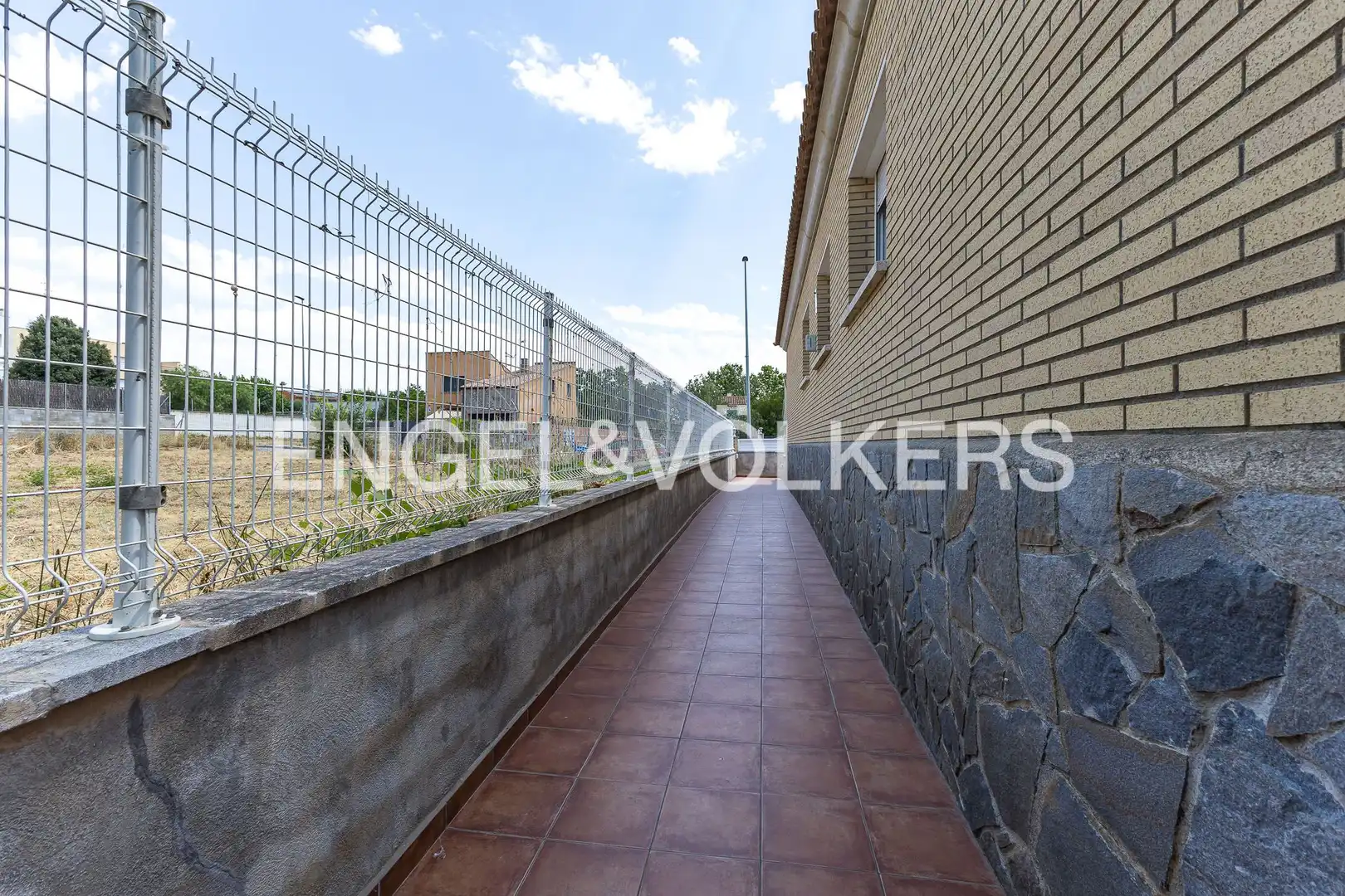 Terrassa de Casa o xalet en venda en Sant Cugat Sesgarrigues amb Aire condicionat i Calefacció