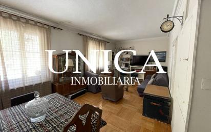 Bedroom of Flat for sale in  Madrid Capital